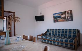 Maxis Apartment 2